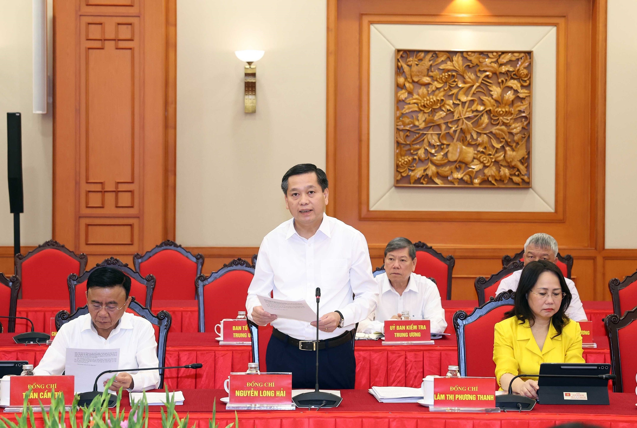 Tổng Bí thư chủ trì cuộc làm việc của Bộ Chính trị với Ban Thường vụ Đảng uỷ các cơ quan Đảng Trung ương - Ảnh 4.