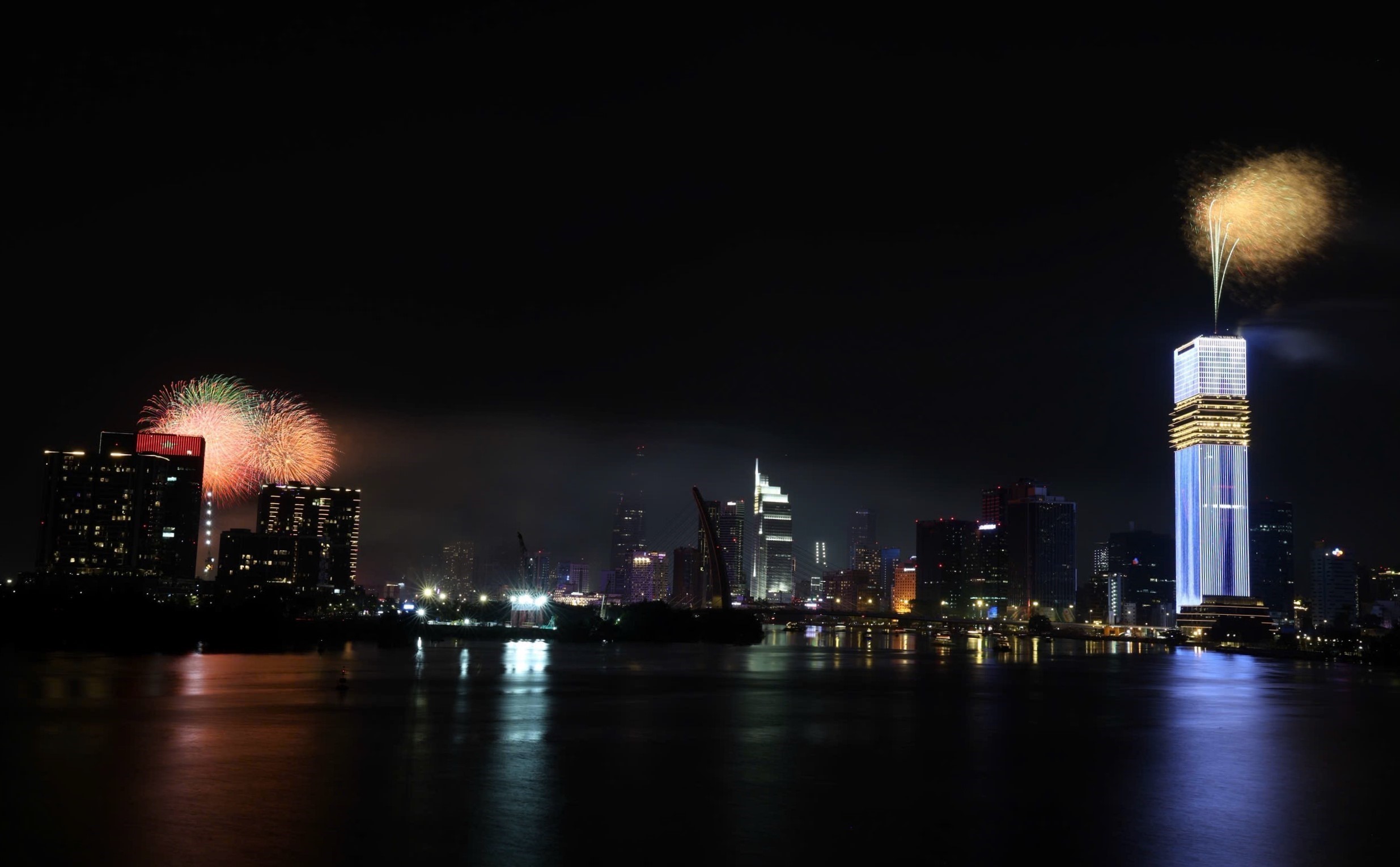 Hình ảnh chào đón năm mới 2026 khắp mọi miền đất nước - Ảnh 1.