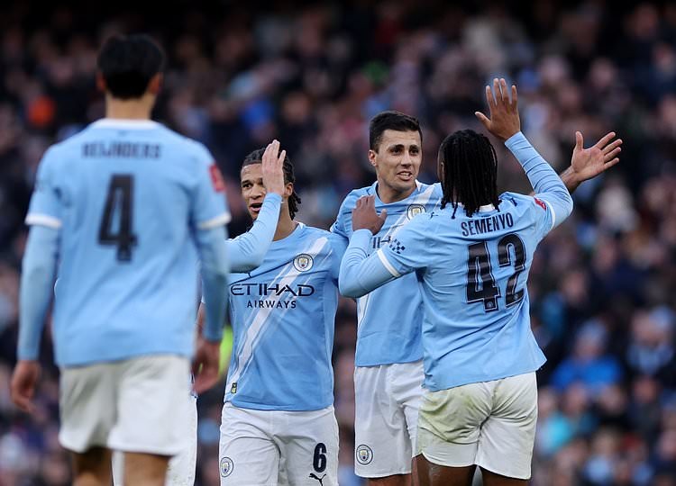 Semenyo ra mắt trong mơ, Man City hủy diệt với tỷ số 10-1 tại FA Cup - Ảnh 2.