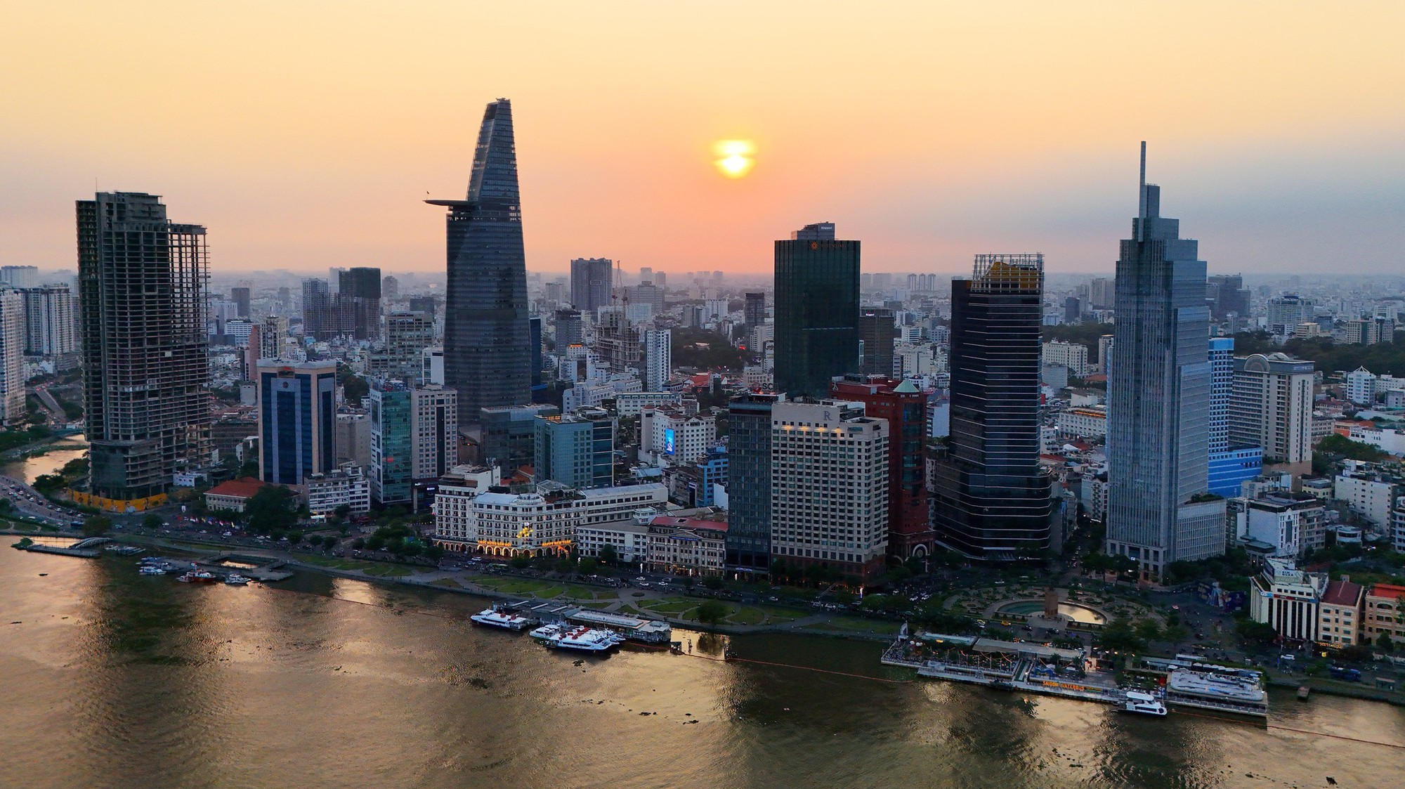 Công bố 12 dấu ấn nổi bật của Thành phố Hồ Chí Minh năm 2025