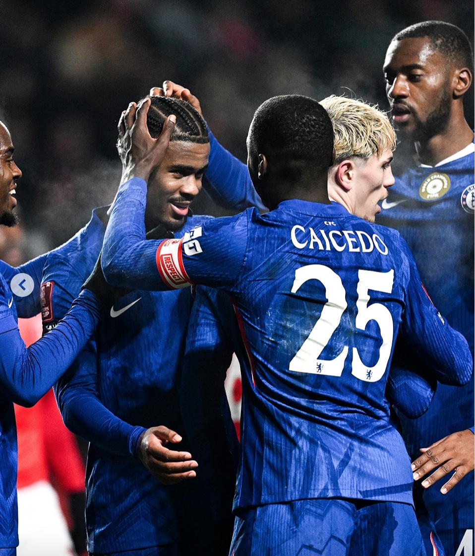 Có một Chelsea rất khác cùng Rosenior - Ảnh 1.