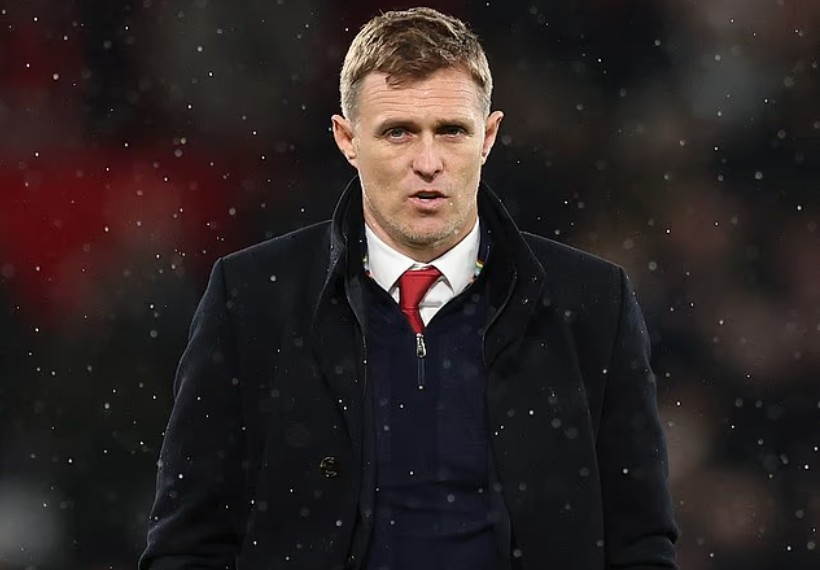 MU đi vào lịch sử… theo cách không mong muốn, đến  Sir Alex Ferguson ngồi khán đài còn ngán ngẩm - Ảnh 2.