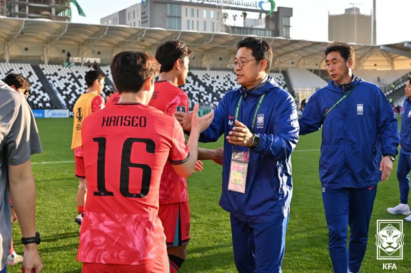 TRỰC TIẾP bóng đá Uzbekistan vs Hàn Quốc 18h30 hôm nay, VCK U23 châu Á 2026 - Ảnh 2.
