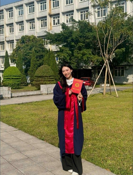 Hai nữ tuyển thủ bóng chuyền Việt Nam nhận vinh dự đặc biệt nhờ thành tích trong học tập - Ảnh 2.