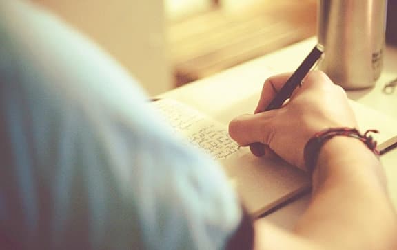 Chữ và nghĩa: Thú vị như chuyện bút danh - Ảnh 1.