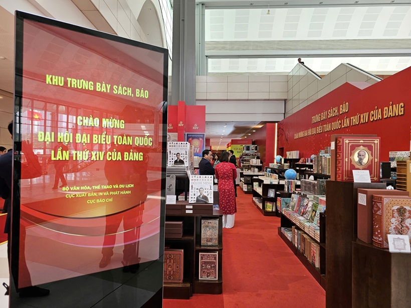 Không gian trưng bày sách đặc biệt phục vụ Đại hội XIV của Đảng - Ảnh 3.