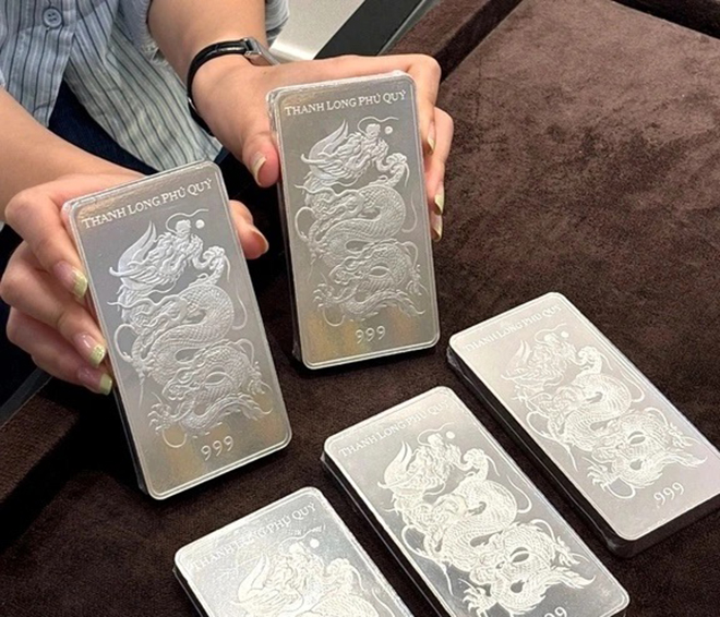 Bạc bứt phá lên đỉnh lịch sử 90 USD/ounce - Ảnh 1.