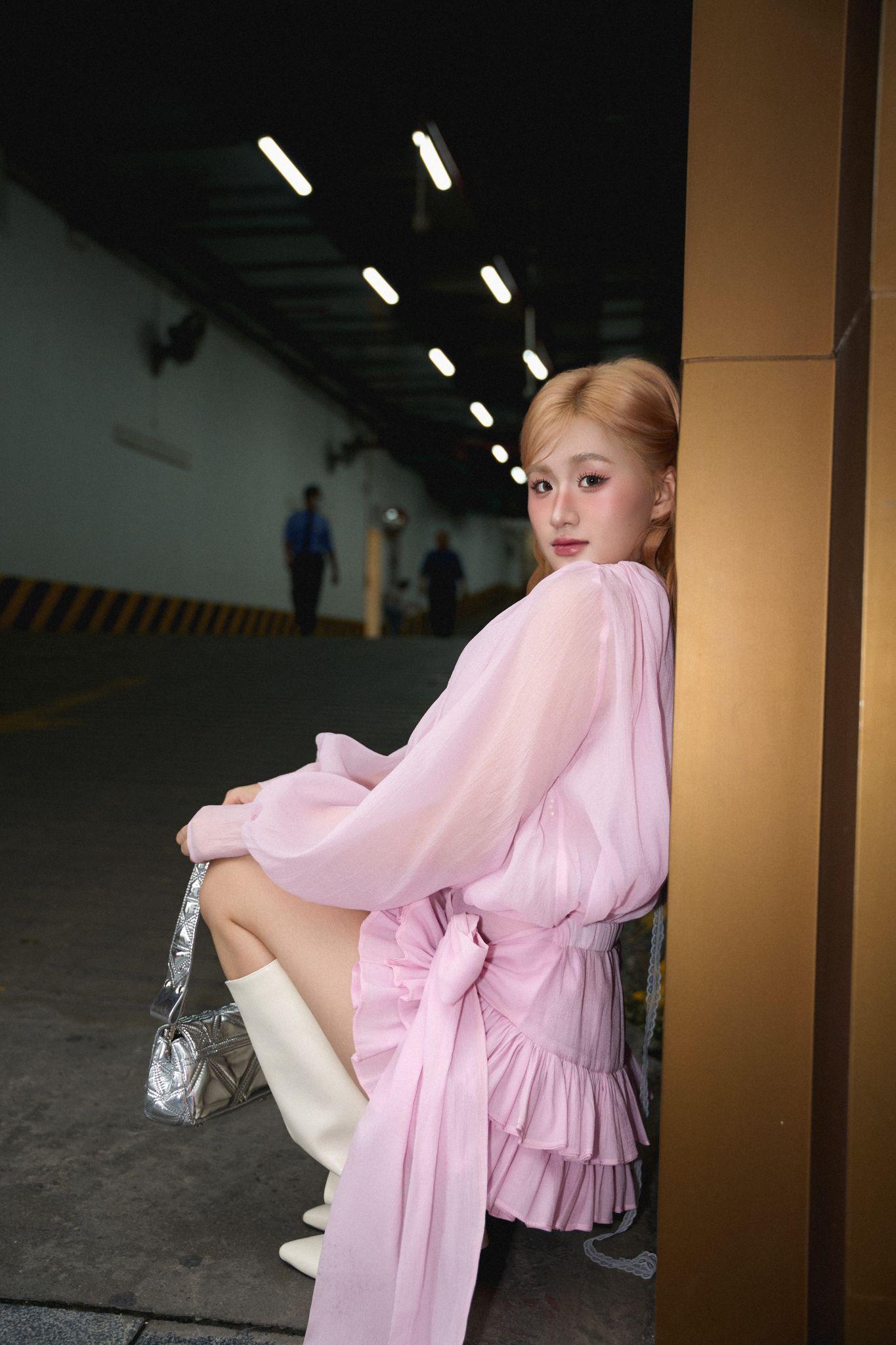 XIRI: Hành trình kiên trì và nghiêm túc để theo đuổi đam mê ca hát - Ảnh 1.