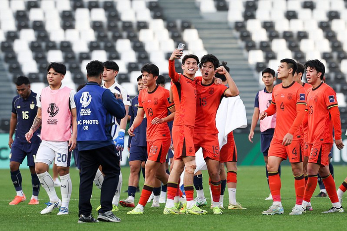 U23 Trung Quốc - đội bóng cùng nhánh đấu với U23 Việt Nam, đã làm thế nào để đạt được bước tiến lịch sử ở U23 châu Á? - Ảnh 3. U23 Trung Quốc - đội bóng cùng nhánh đấu với U23 Việt Nam, đã làm thế nào để đạt được bước tiến lịch sử ở U23 châu Á? - Ảnh 3.
