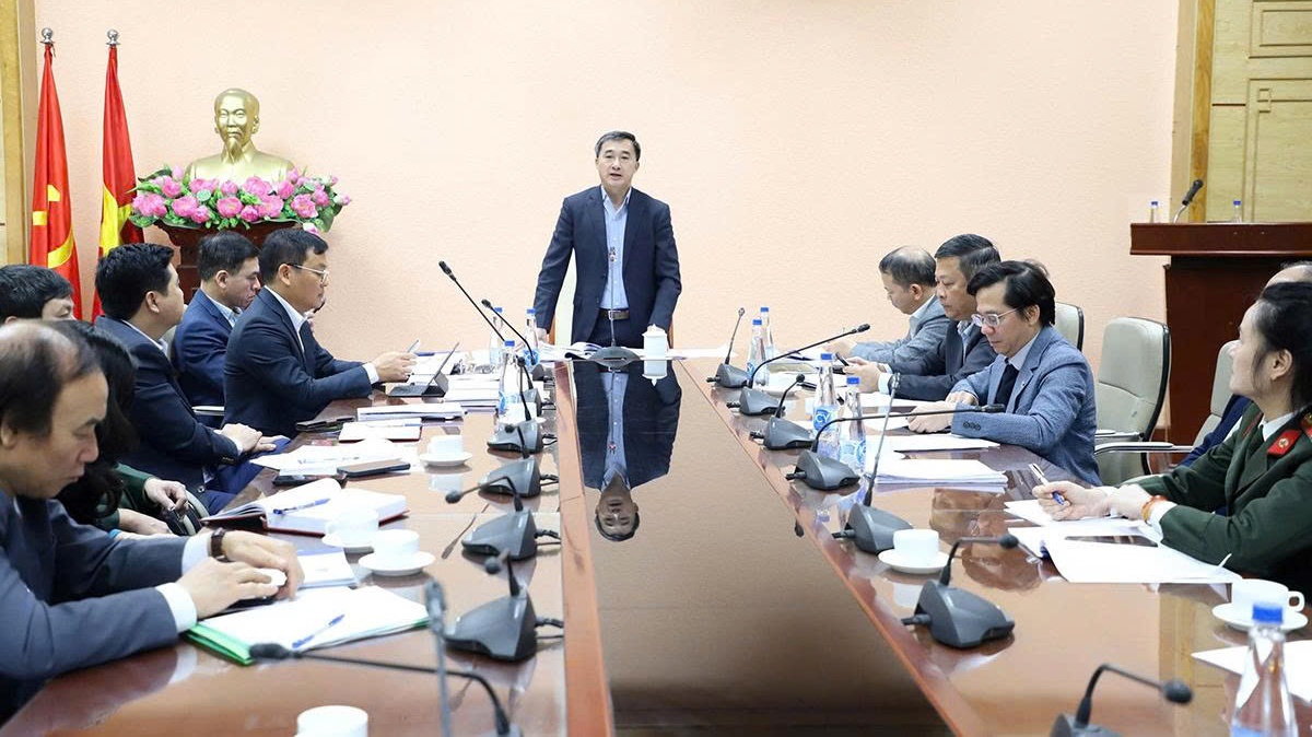 Hơn 300 cán bộ y tế phục vụ Đại hội lần thứ XIV của Đảng