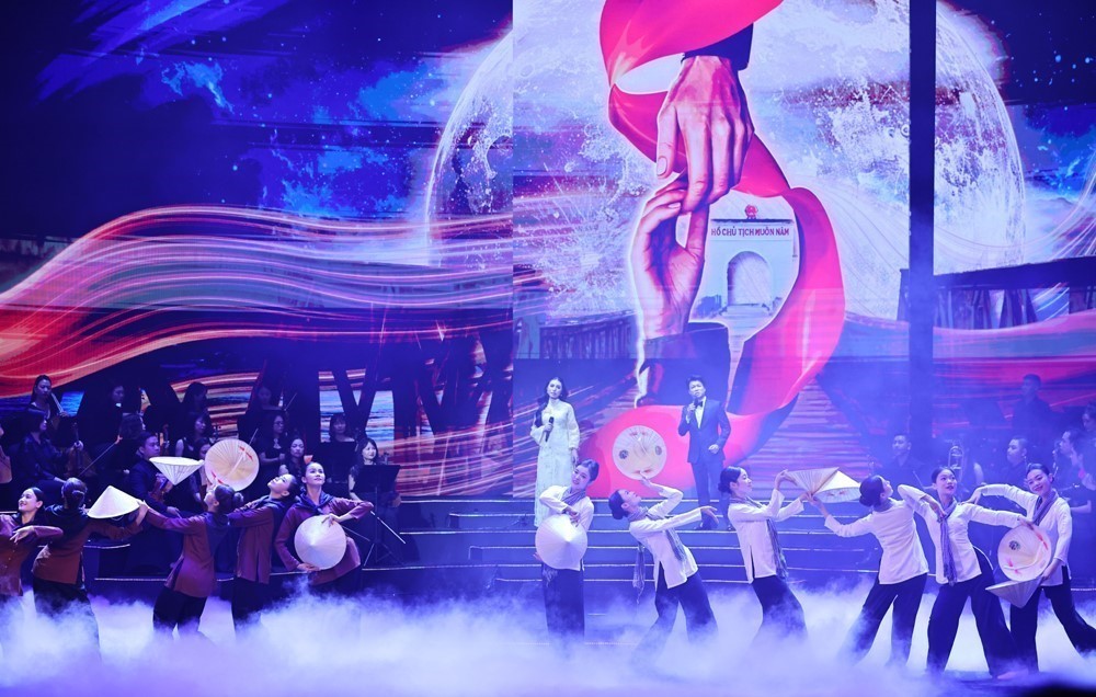Chương trình hòa nhạc chính luận nghệ thuật đặc biệt “Mãi mãi niềm tin theo Đảng” - Ảnh 5.