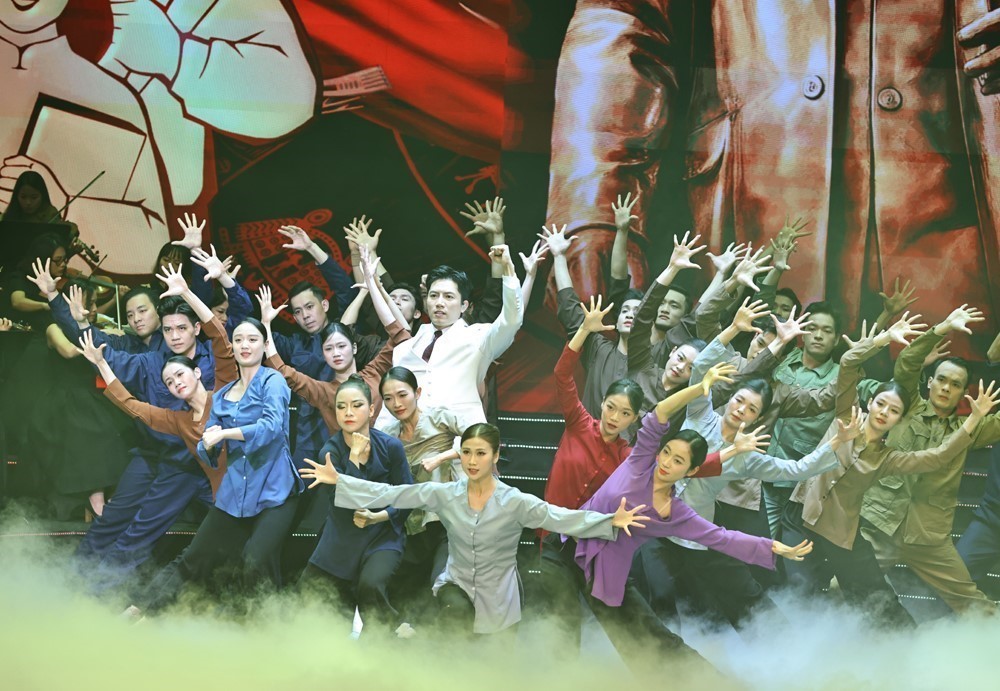 Chương trình hòa nhạc chính luận nghệ thuật đặc biệt “Mãi mãi niềm tin theo Đảng” - Ảnh 8.