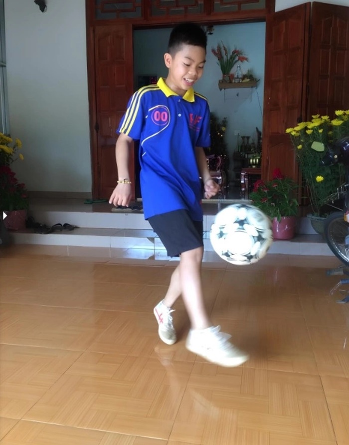Lê Phát đam mê bóng đá từ từ khi còn rất nhỏ