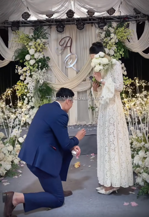 Ngôi sao bóng chuyền nữ Việt Nam được bạn trai cầu hôn, chuẩn bị ‘về chung một nhà’ - Ảnh 1.