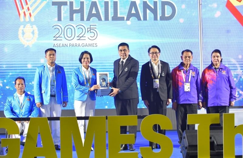 Quốc kỳ Việt Nam tung bay tại Lễ Thượng cờ ASEAN Para Games 13 - Ảnh 9.