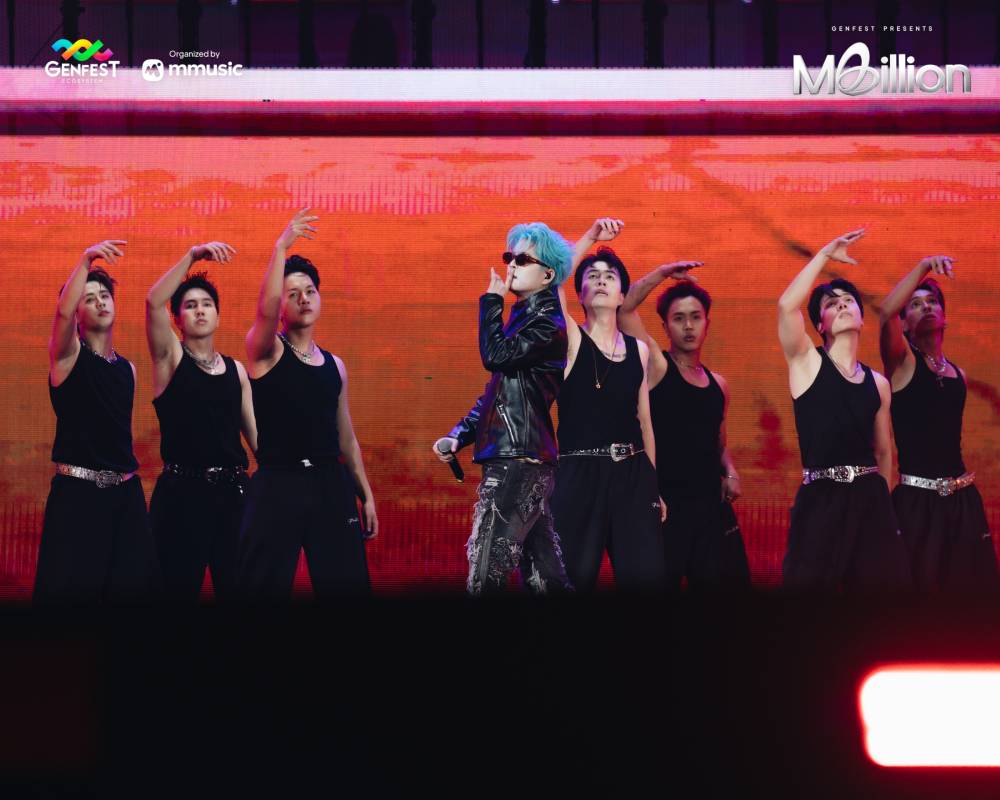 Phùng Khánh Linh biến ảo tại GENfest MBILLION Hà Nội - Ảnh 7.