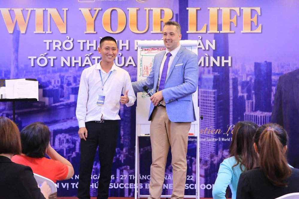 Phạm Xuân Ninh và hành trình chạy bộ để giữ năng lượng tích cực giữa nhịp sống bận rộn - Ảnh 5.