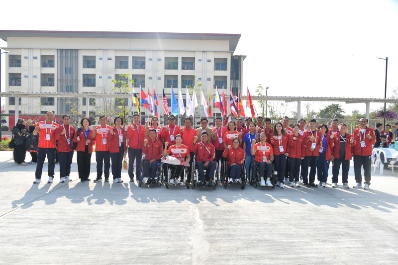 Lãnh đạo Bộ VHTTDL thăm, động viên đoàn TTNKT Việt Nam tham dự ASEAN Para Games lần thứ 13 - Ảnh 1.
