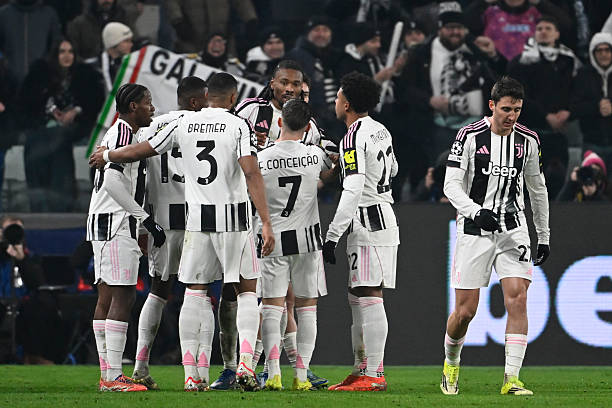 Juventus thắng Benfica 2-0 ở phòng phân hạng Champions League Juventus thắng Benfica 2-0 ở phòng phân hạng Champions League