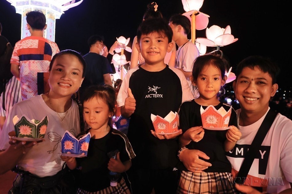 Thông qua Nghị quyết Đại hội đại biểu toàn quốc lần thứ XIV của Đảng - Ảnh 2. Thông qua Nghị quyết Đại hội đại biểu toàn quốc lần thứ XIV của Đảng - Ảnh 2.