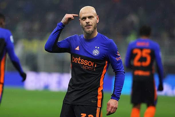 Ngược dòng mãn nhãn, Inter Milan tạo 'cơn mưa' bàn thắng tại San Siro - Ảnh 1.