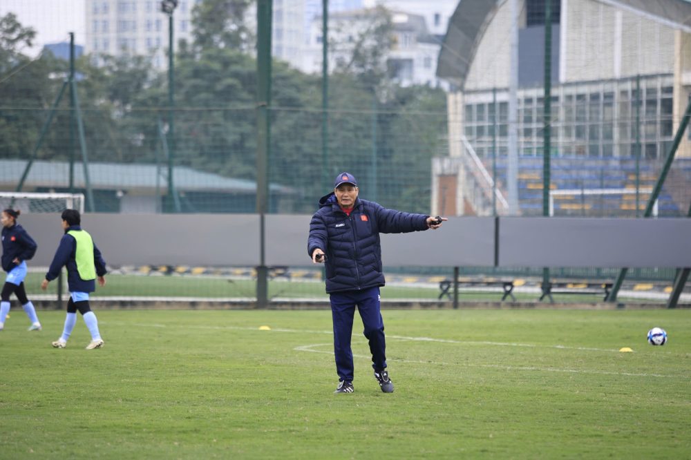 Đội tuyển Việt Nam giao hữu với Uzbekistan - Ảnh 1. Đội tuyển Việt Nam giao hữu với Uzbekistan - Ảnh 1.