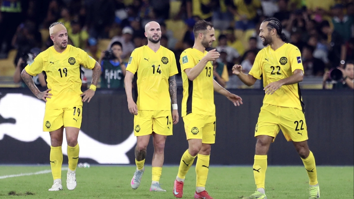 Malaysia sẽ không bị xử thua, CĐV Đông Nam Á phẫn nộ: "Quá bất công cho Việt Nam" 3 CHÍNH THỨC: CAS cho phép 7 cầu thủ nhập tịch của Malaysia tạm thời trở lại sân cỏ