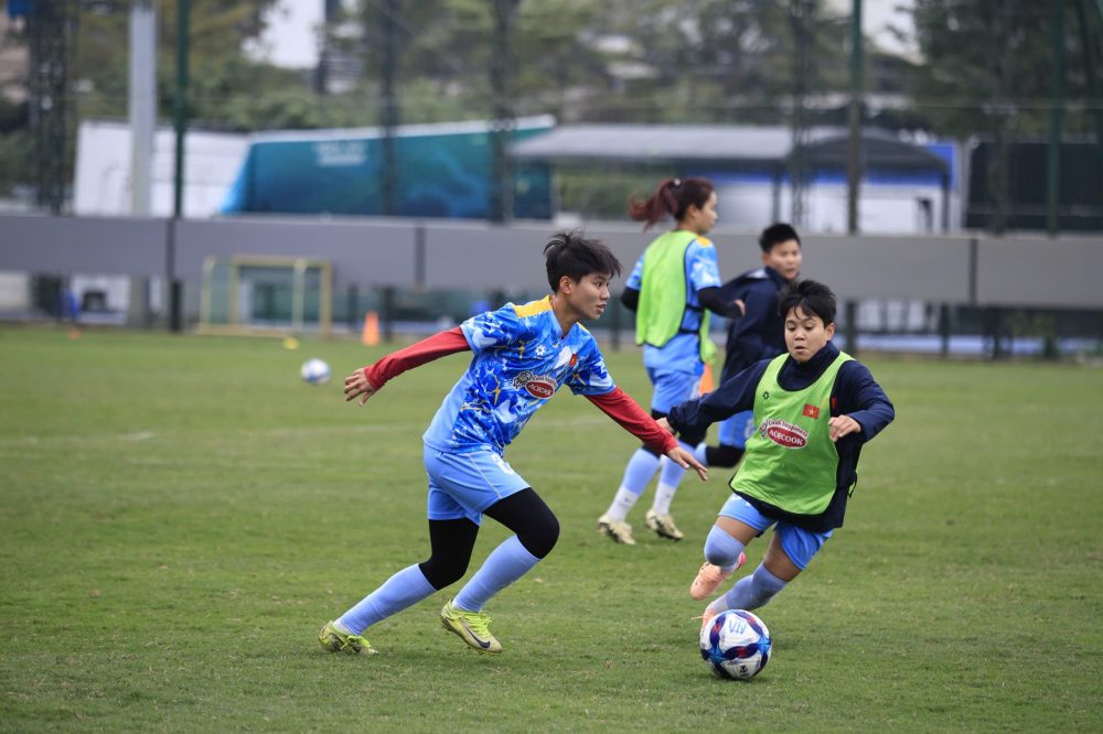 Đội tuyển Việt Nam giao hữu với Uzbekistan - Ảnh 2. Đội tuyển Việt Nam giao hữu với Uzbekistan - Ảnh 2.