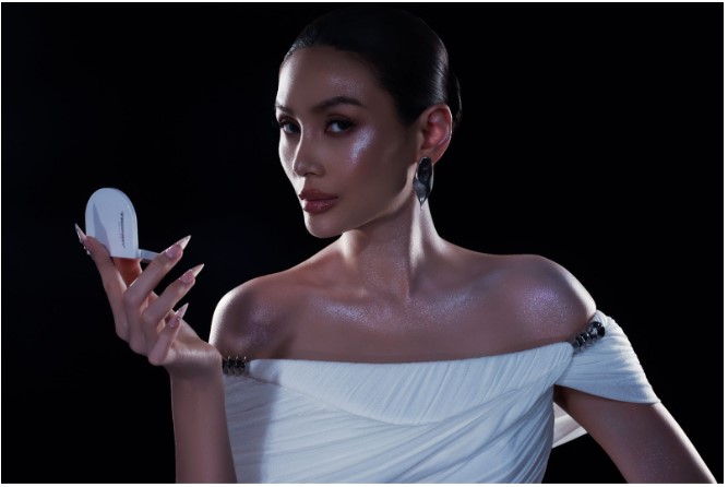 Võ Hoàng Yến trở lại thần thái cùng Trendy Beauty, khẳng định vị thế siêu mẫu khó thay thế - Ảnh 4.