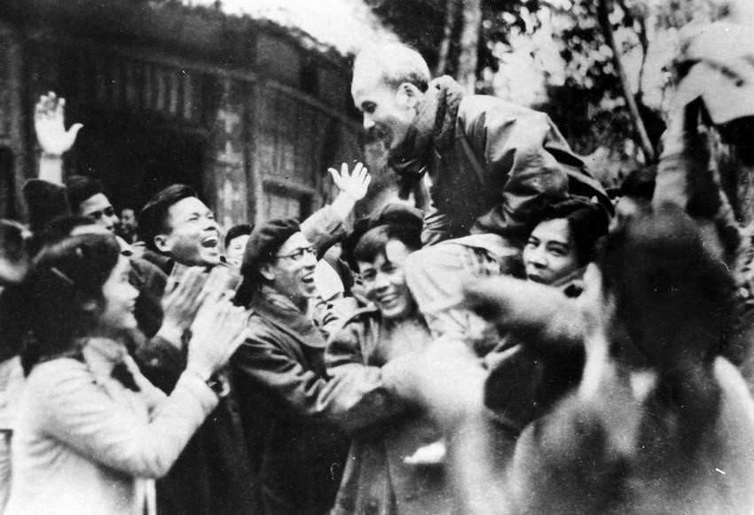 85 năm Ngày Bác Hồ về nước: Không gian giáo dục lịch sử từ những hiện vật vô giá - Ảnh 3. 85 năm Ngày Bác Hồ về nước: Không gian giáo dục lịch sử từ những hiện vật vô giá - Ảnh 3.