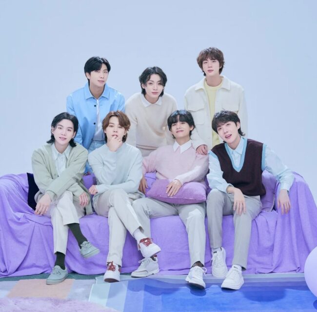 Chưa diễn ra, tour diễn của BTS đã tạo hiệu ứng domino kinh tế "khổng lồ" - Ảnh 4.