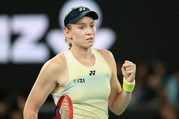 Rybakina tạo nên màn tái đấu được chờ đợi bậc nhất tại Melbourne Park khi vượt qua tay vợt người Mỹ Jessica Pegula với tỷ số 6-3, 7-6(7) ở bán kết