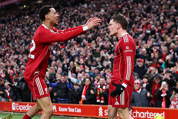 Liverpool vẫn nắm quyền tự quyết trong cuộc đua top 4 khi đứng ở vị trí thứ tư trên bảng xếp hạng Premier League Liverpool vẫn nắm quyền tự quyết trong cuộc đua top 4 khi đứng ở vị trí thứ tư trên bảng xếp hạng Premier League