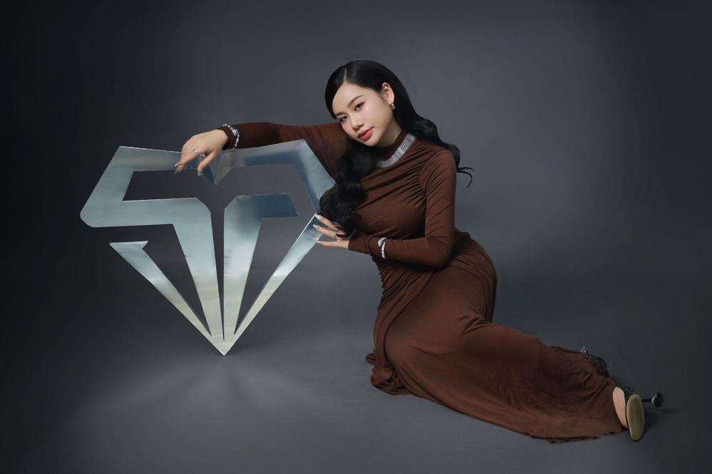 Người phụ nữ hiện đại đứng sau thương hiệu trang sức tại Đồng Tháp - Ảnh 1.