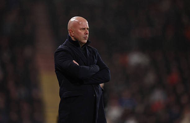 HLV Arne Slot vẫn đang chịu áp lực lớn ở Liverpool