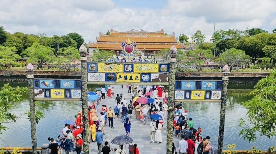 Huế - Quảng Trị quảng bá du lịch, thúc đẩy kết nối đường bay với Hàn Quốc - Ảnh 3. Huế - Quảng Trị quảng bá du lịch, thúc đẩy kết nối đường bay với Hàn Quốc - Ảnh 3.