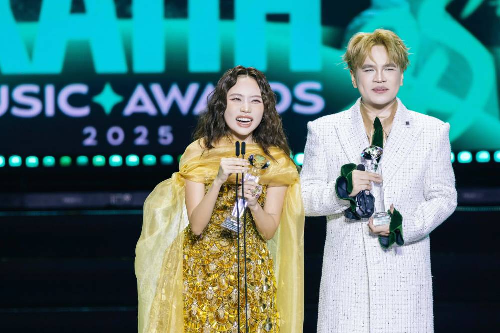 Hoà Minzy, Nguyễn Hùng giành chiến thắng áp đảo tại Làn sóng xanh 2025 - Ảnh 11. Hoà Minzy, Nguyễn Hùng giành chiến thắng áp đảo tại Làn sóng xanh 2025 - Ảnh 11.