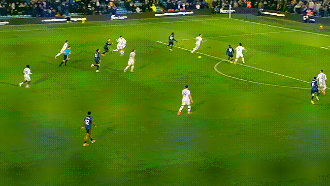 Đại thắng trước Leeds, Arsenal duy trì ngôi đầu bảng ở Ngoại hạng Anh - Ảnh 3. Đại thắng trước Leeds, Arsenal duy trì ngôi đầu bảng ở Ngoại hạng Anh - Ảnh 3.