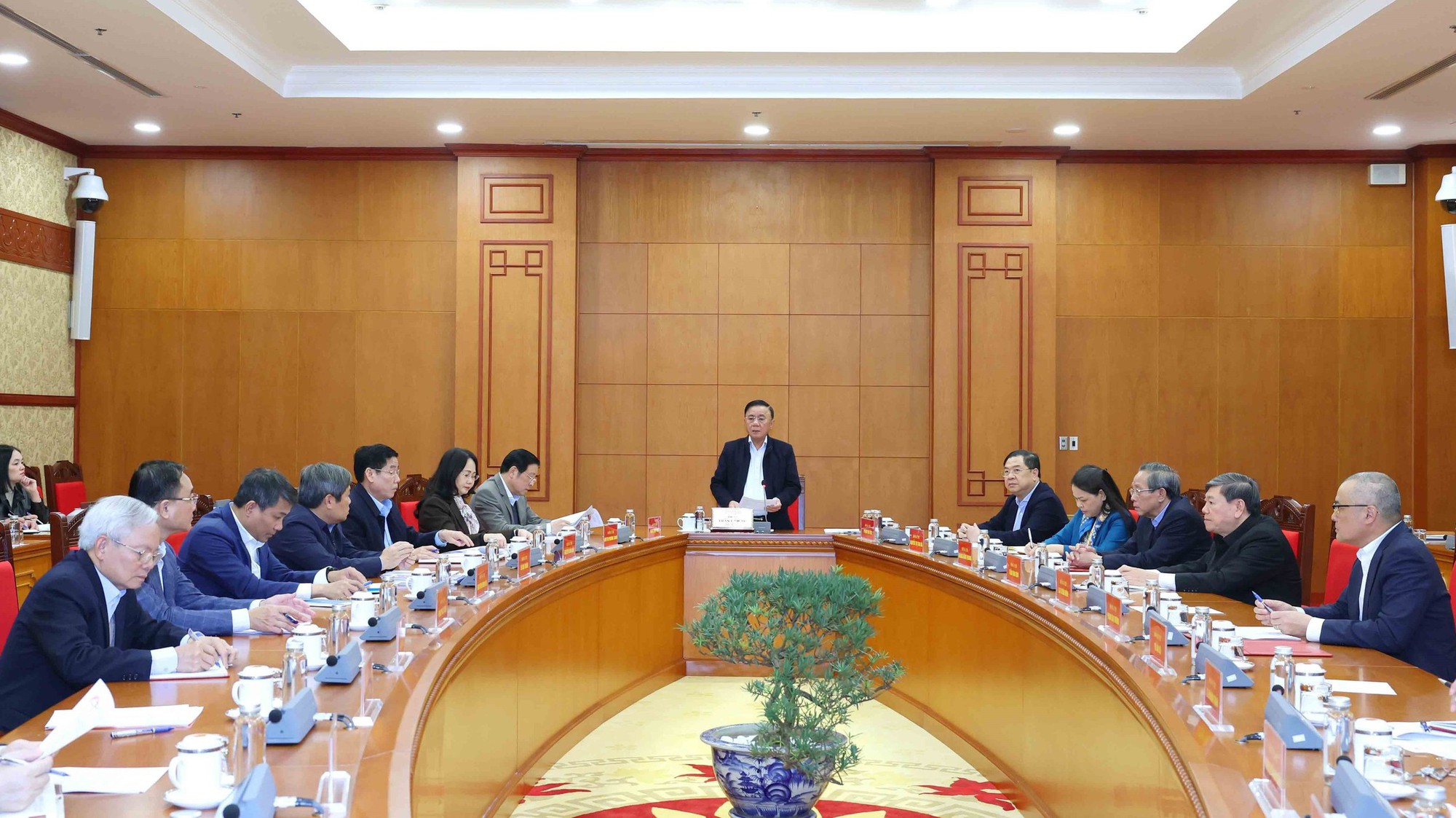 Thường trực Ban Bí thư chủ trì họp rà soát công tác chuẩn bị Đại hội XIV của Đảng