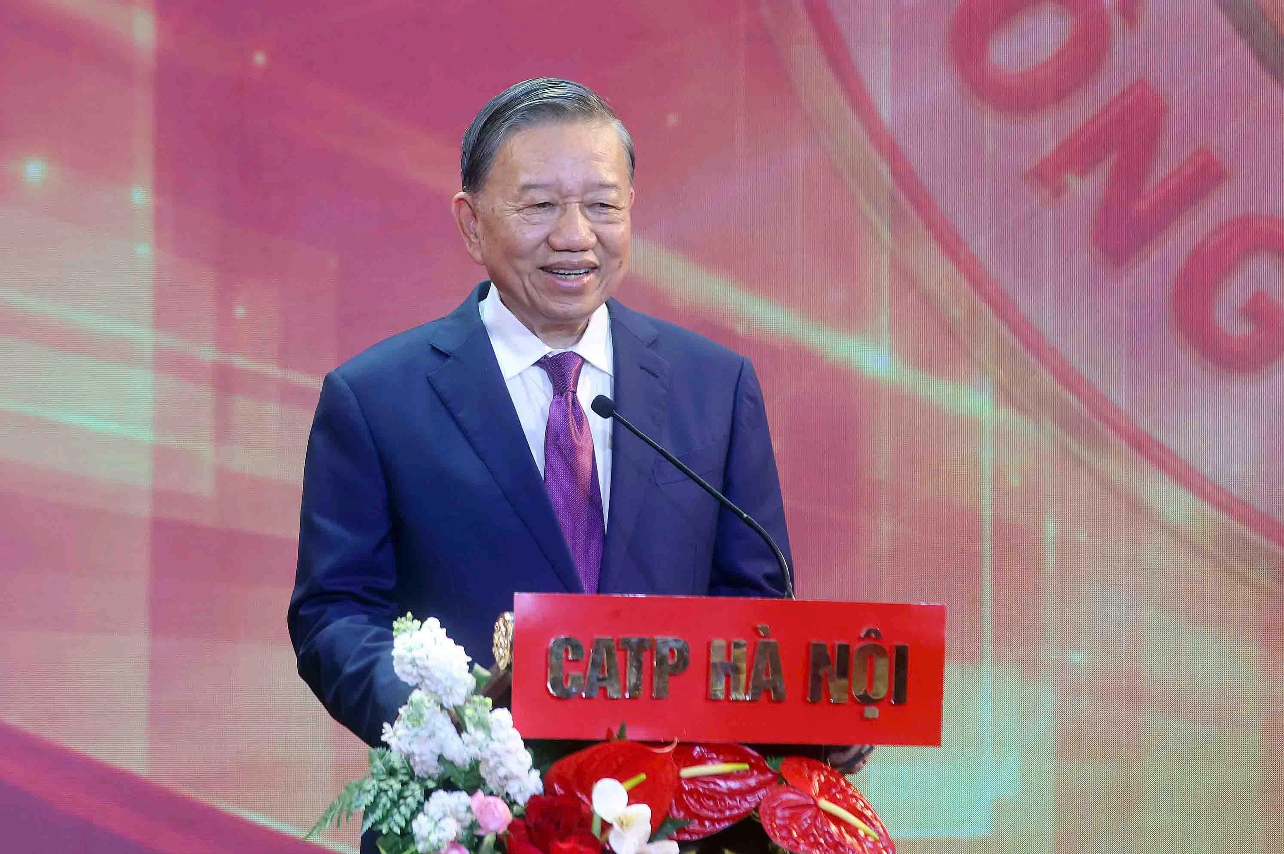 Tổng Bí thư, Chủ tịch nước Tô Lâm dự kỷ niệm 70 năm thành lập CLB Công an Hà Nội và chia sẻ khát vọng World Cup của Việt Nam - Ảnh 1.