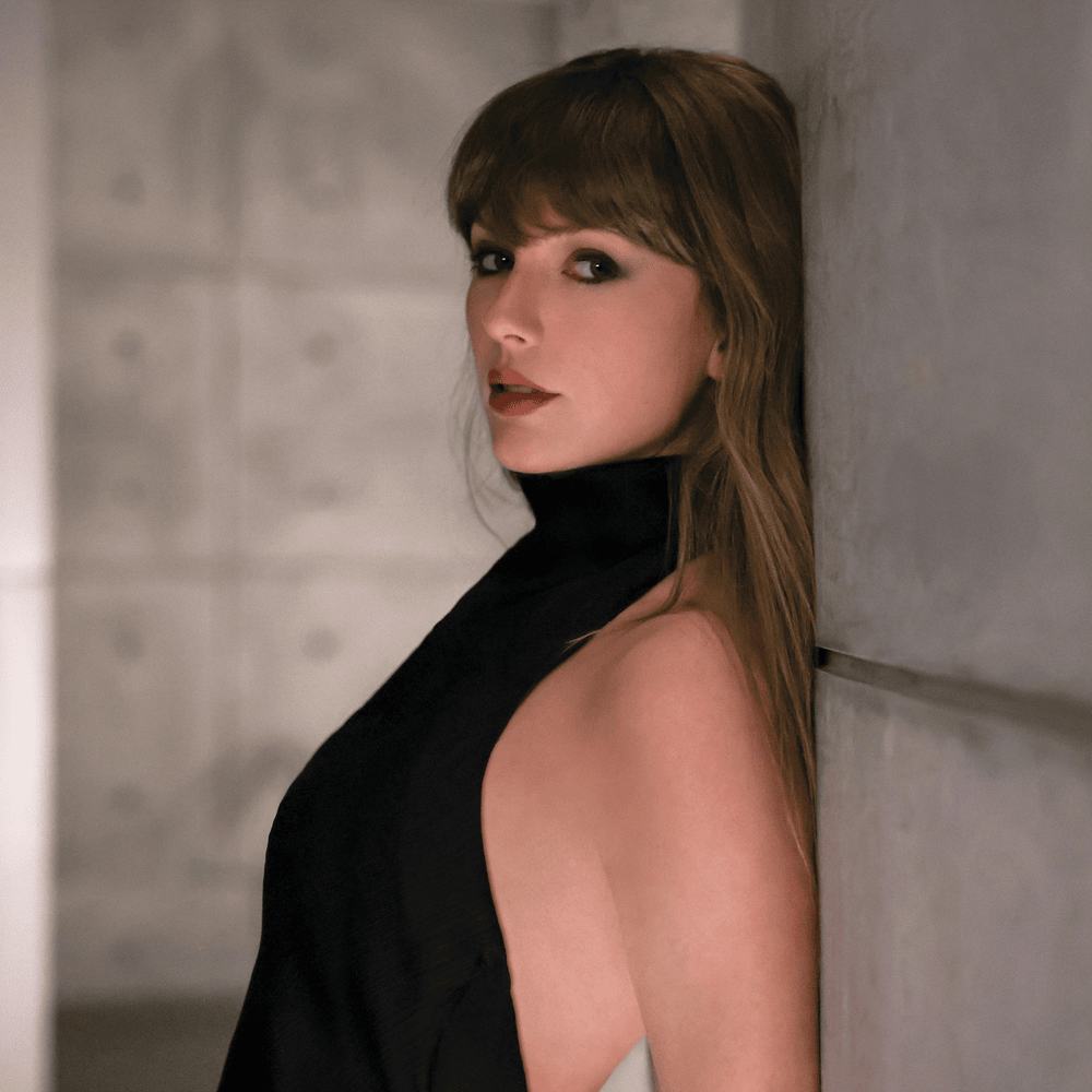 Ca khúc "Patient Zero": Taylor Swift tiến gần kỷ lục của The Beatles - Ảnh 1. Ca khúc "Patient Zero": Taylor Swift tiến gần kỷ lục của The Beatles - Ảnh 1.