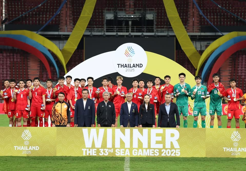Nhiệm kỳ IX (2022-2026) của VFF: Những bàn thắng trên sân cỏ "đối ngoại" - Ảnh 6. Nhiệm kỳ IX (2022-2026) của VFF: Những bàn thắng trên sân cỏ "đối ngoại" - Ảnh 6.
