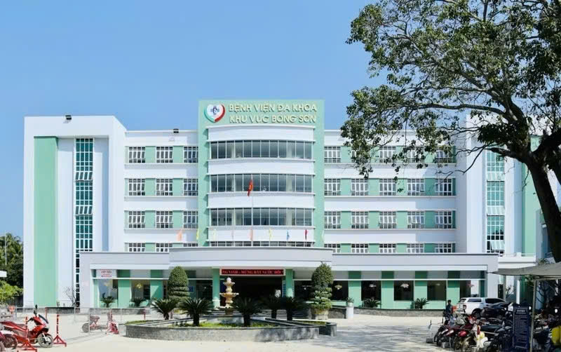 Sở Y tế tỉnh Gia Lai làm rõ vụ bé gái 3 tuổi tử vong sau tiêm thuốc kháng sinh - Ảnh 1.