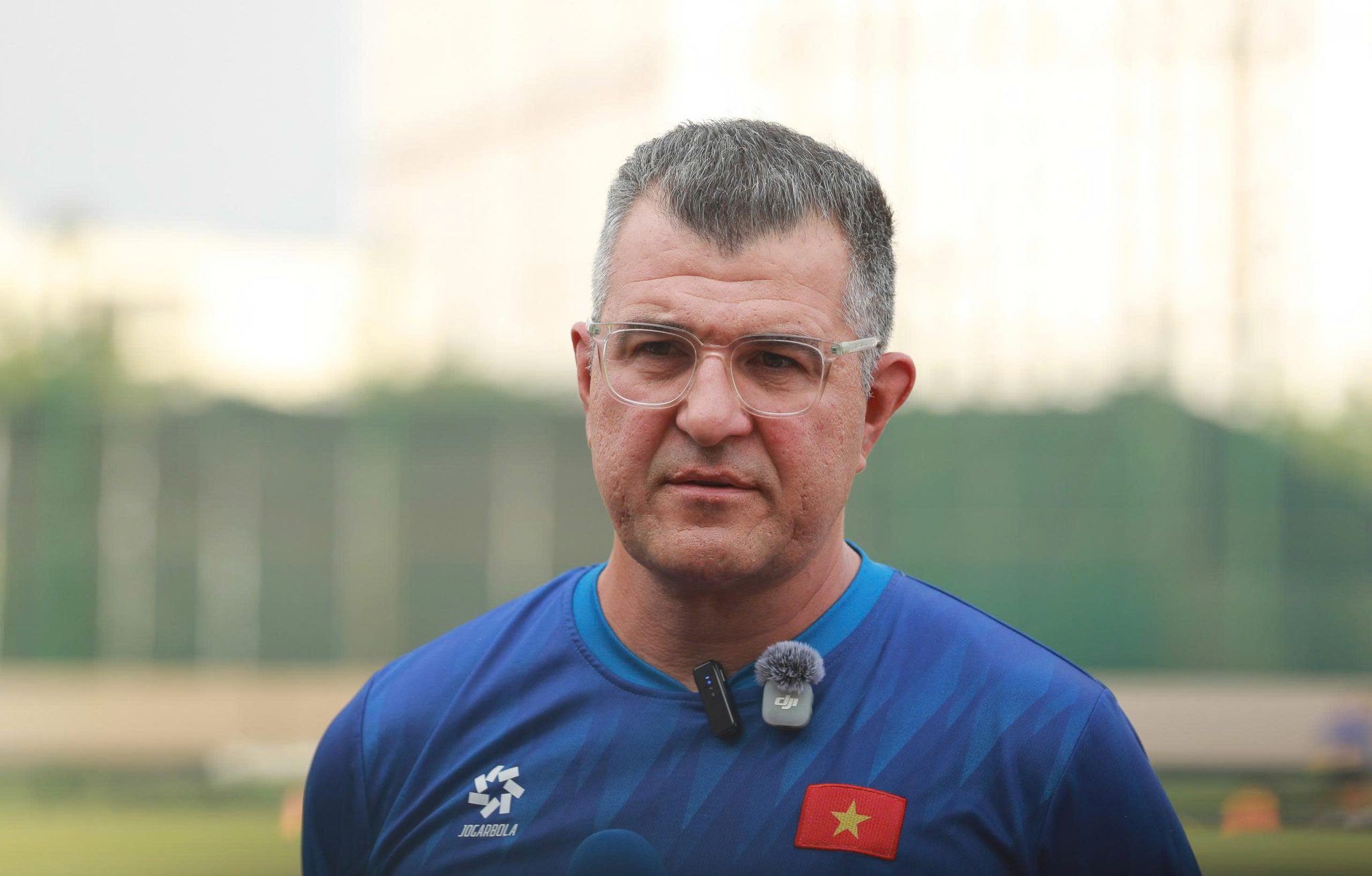 HLV Roland: 'U17 Việt Nam muốn tạo nên sự khác biệt tại World Cup' - Ảnh 1. HLV Roland: 'U17 Việt Nam muốn tạo nên sự khác biệt tại World Cup' - Ảnh 1.