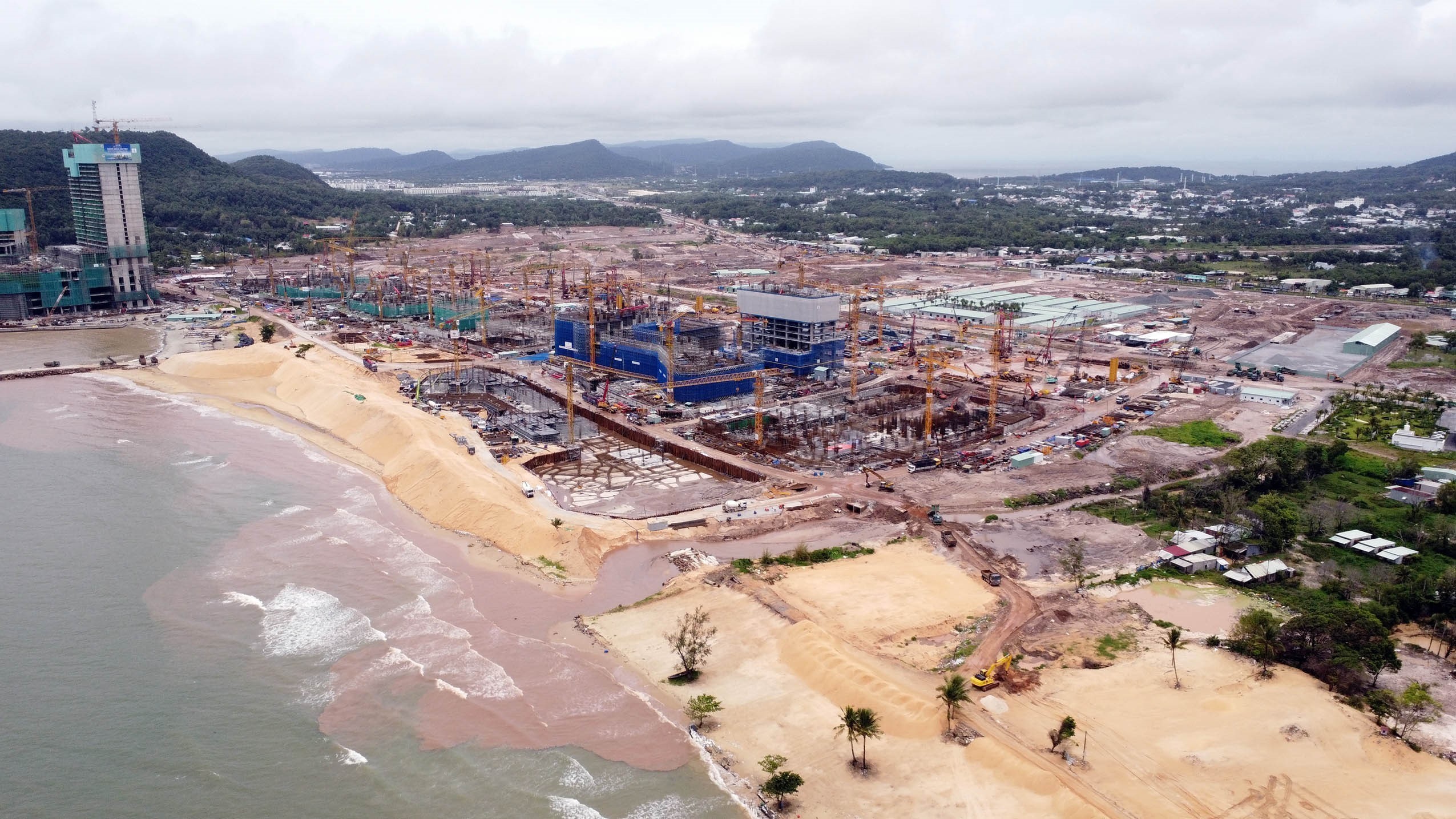 Các công trình hạ tầng phục vụ APEC 2027đang được đẩy nhanh tốc độ thi công. Ảnh: TTXVN