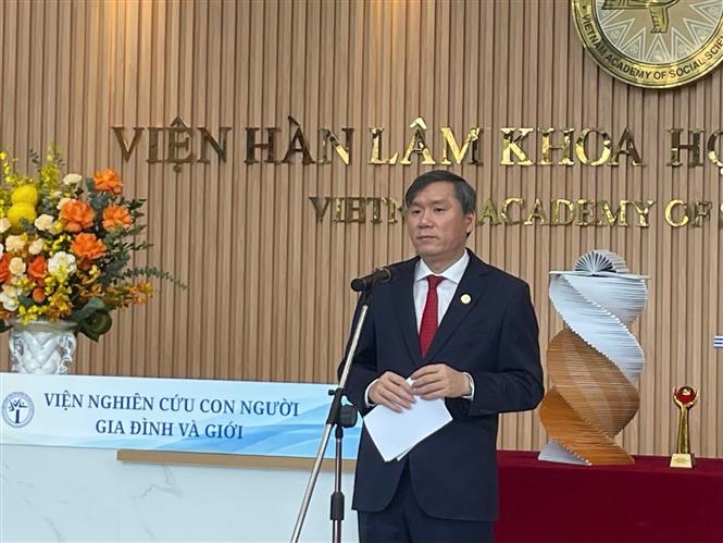 Trưng bày kết quả nghiên cứu về dân tộc, tôn giáo và con người - Ảnh 1. Trưng bày kết quả nghiên cứu về dân tộc, tôn giáo và con người - Ảnh 1.