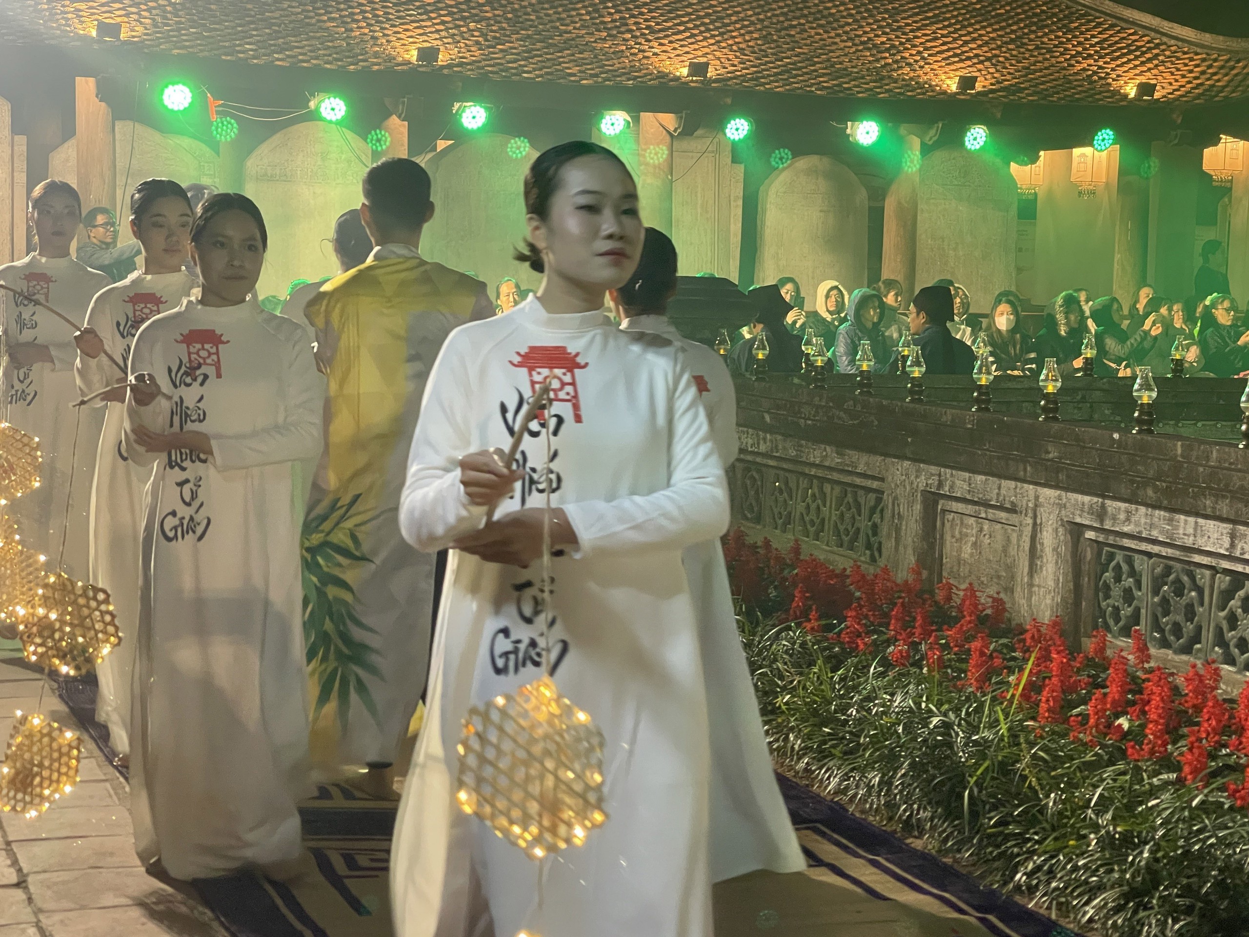 Hình ảnh trong album