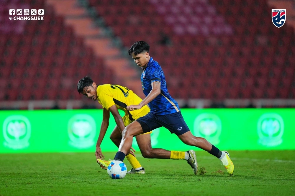 Tin nóng thể thao tối 20/10: U23 Việt Nam chuẩn bị so tài với chân sút Thái Lan ghi 3 bàn tại ASEAN Cup 2026 - Ảnh 1.