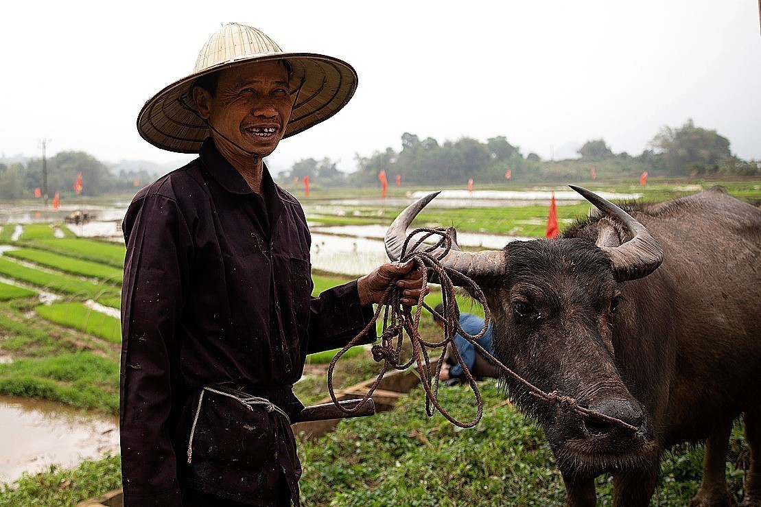Người dân nơi làng quê bình dị. Ảnh: TTXVN