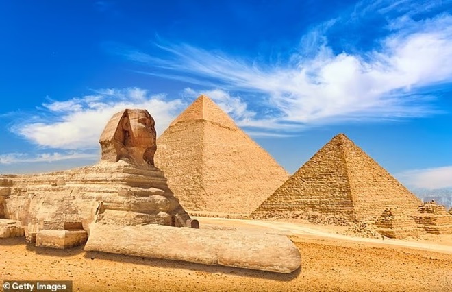 Đại Nhân sư Giza: Bí mật hàng chục triệu năm ẩn trong lớp đá cổ - Ảnh 1. Đại Nhân sư Giza: Bí mật hàng chục triệu năm ẩn trong lớp đá cổ - Ảnh 1.